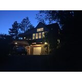 the-Boulder-cabin-vacation-rental_livingroom_zNightview